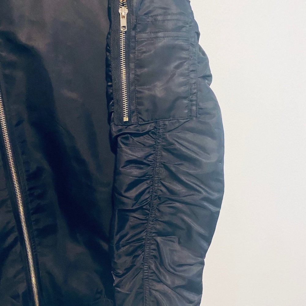 Bomber Jacket - Picture 4 of 5